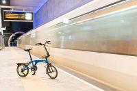 bicicleta plegable en el metro